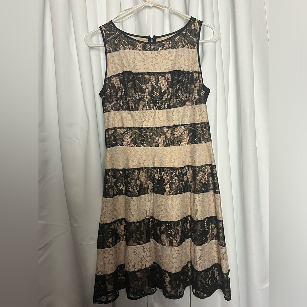 Jessica Simpson tan and black dress